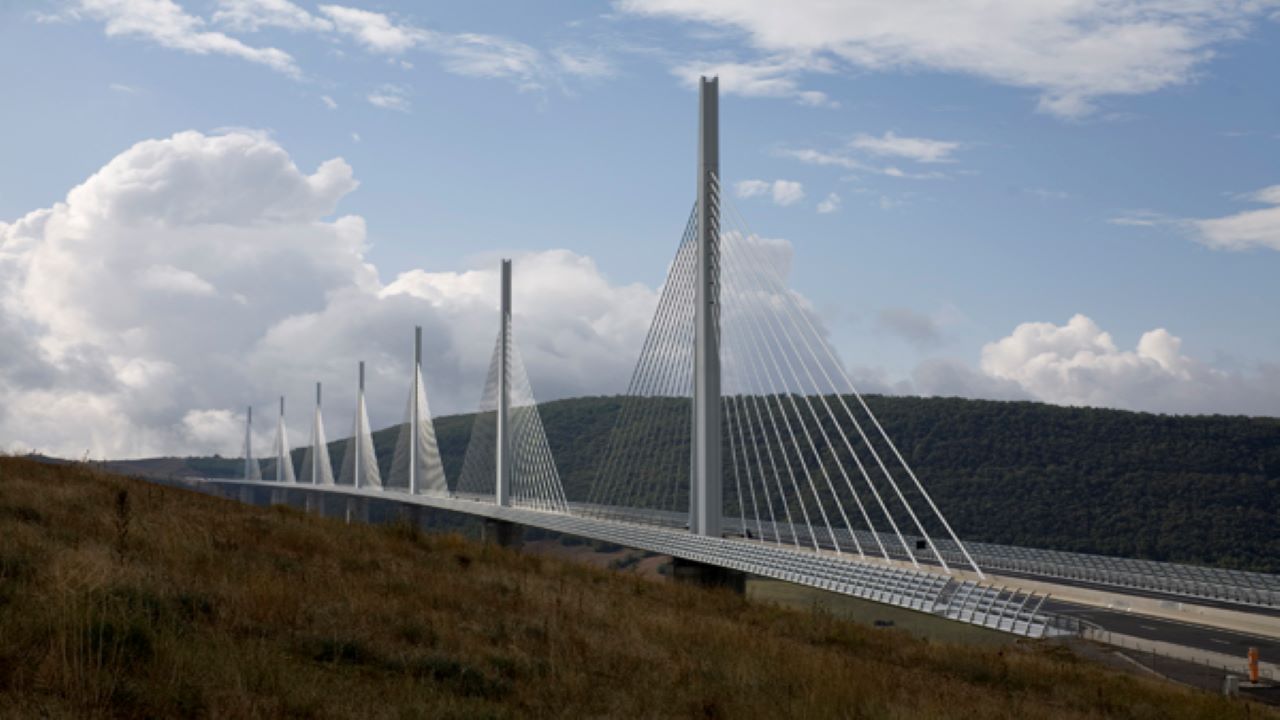 Millau Viaduct, France - Verdict Traffic